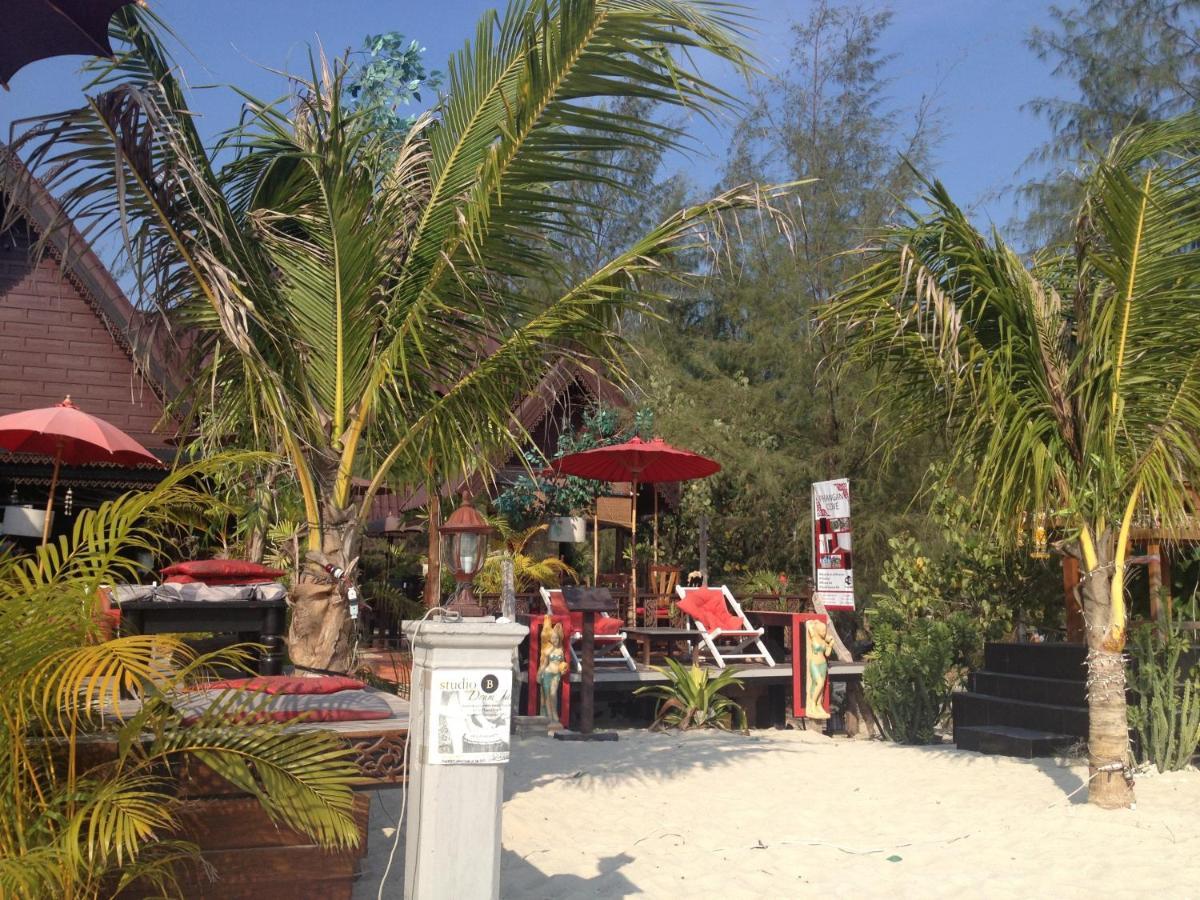 Phangan Cove Beach Resort Шритану Экстерьер фото