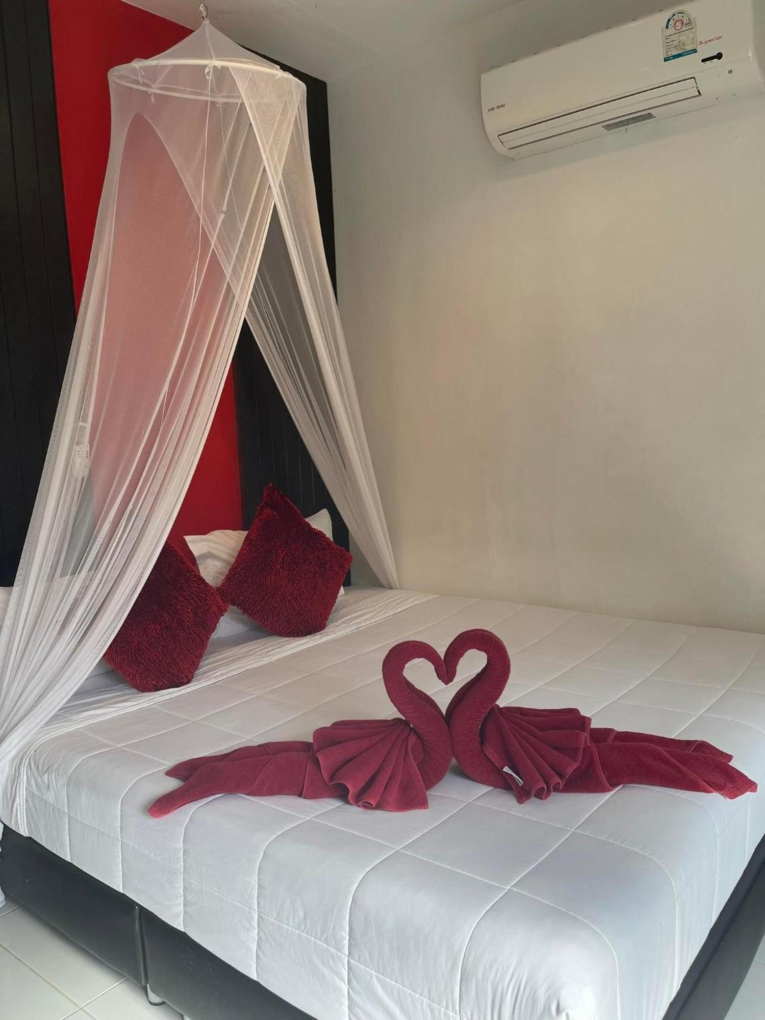 Phangan Cove Beach Resort Шритану Экстерьер фото
